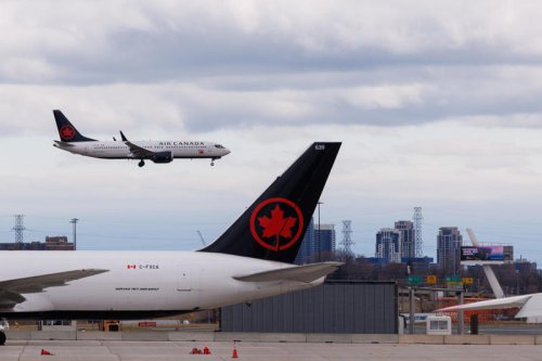 Canadians lose interest in US travel &mdash; numbers hit record lows
