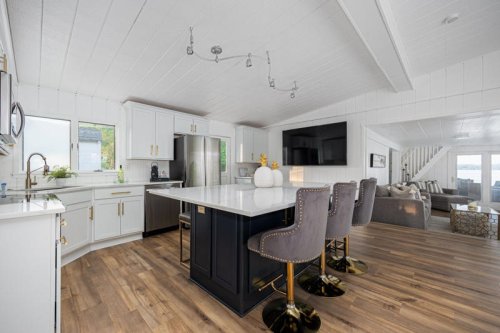 Buckeye Lake's Onion Island listed for sale, complete with remodeled home