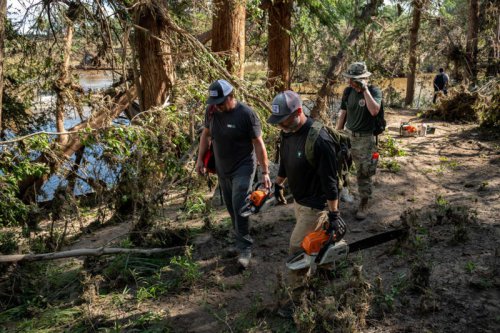 Texas Flood Rescue Moves to Grueling Recovery of Victims
