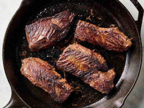 The easiest trick for the most delicious steak, according to a LongHorn Steakhouse chef
