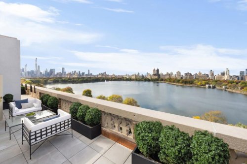 Paul Newman and Joanne Woodward&rsquo;s Manhattan Home Just Sold for Way Over Its Asking Price