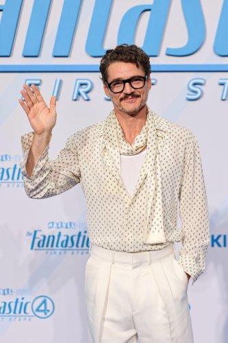 Pedro Pascal Is Here to Save Menswear Again, This Time in a Scarf Top