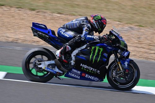 Yamaha&rsquo;s V4 two seconds per lap slower than current MotoGP bike - Rins