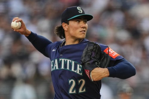 Mariners pitcher Bryan Woo loses no-hit bid in 8th inning at Yankee Stadium