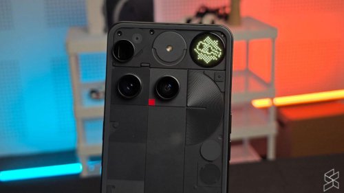 Nothing Phone (3) now official in Malaysia, priced from RM3,299 &ndash; New Glyph Matrix, 50MP periscope telephoto, Snapdragon 8s Gen 4