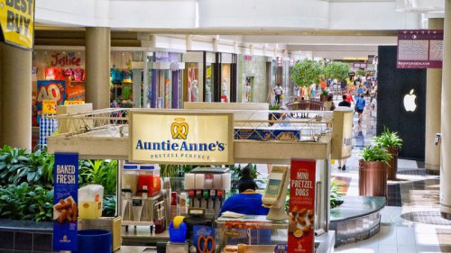 Top 20+ Foods That Will Never Not Make Us Think Of The Mall