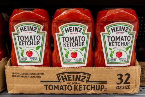 Kraft Heinz is taking the macaroni &amp; cheese out of its ketchup business in mega-split after infamous merger