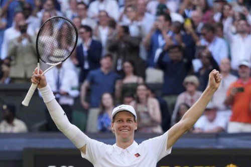 Jannik Sinner beats defending champion Carlos Alcaraz, wins his first Wimbledon title