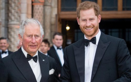 King and Prince Harry&rsquo;s aides hold &lsquo;secret peace summit&rsquo;