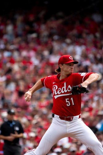 Reds stun Rockies with much-needed ninth inning comeback win