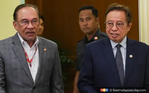 Oil &amp; gas not in MA63, say analysts