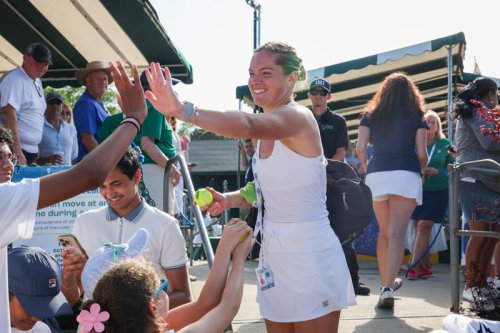 McNally wins in new chapter for women's singles at Tennis Hall of Fame