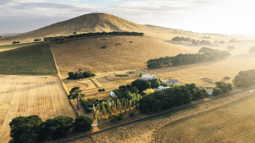 Stargazing, hot springs, and cellar doors: 10 romantic escapes in Victoria to rekindle the flame