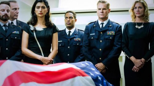 Amazon Prime fans beat the heat and binge &lsquo;best sci-fi series in years&rsquo;