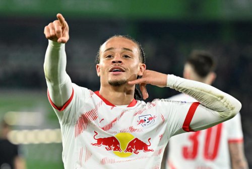 Transfer news live: Liverpool reach Isak agreement, Arsenal&rsquo;s Eze stance, Rangers close on Spurs star