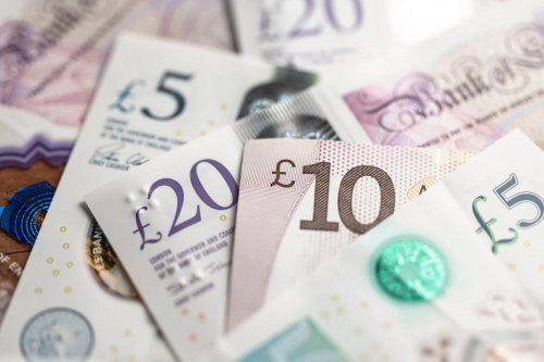 Top 5+ cultural habits that stop Brits from getting rich