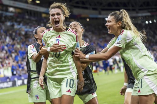 Italy is one win away from women&rsquo;s Euro final, 3 years after players were permitted to turn pro