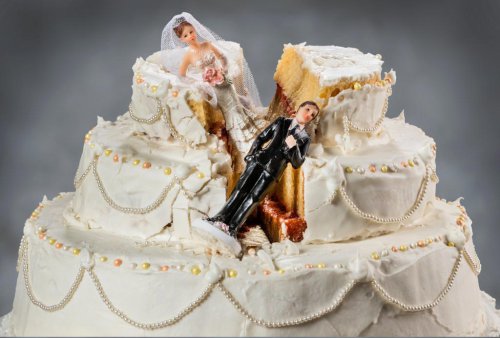 Top 8+ things you should never do at a wedding, according to experts