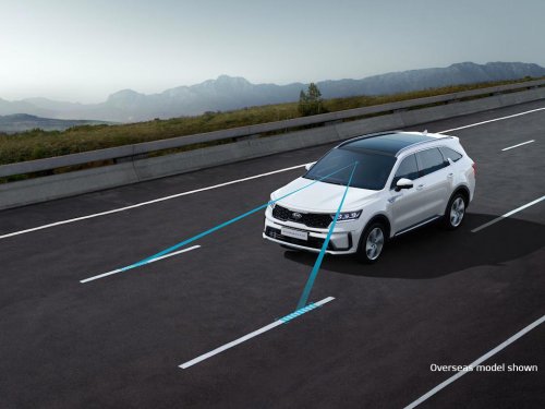 Australian drivers are turning off &ldquo;annoying&rdquo; safety systems, study shows