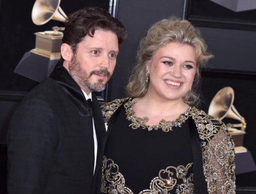 Kelly Clarkson Opens Up About Her Love Life &mdash; And Shares Why She's Not Dating Right Now