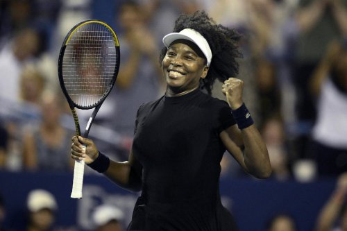 45-year-old Venus Williams becomes the oldest woman since Martina Navratilova to win a singles match