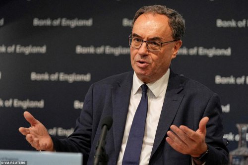 Bank of England Governor hits back at Reeves over regulation