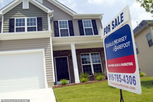 Report: Homes for sale flood US real estate market