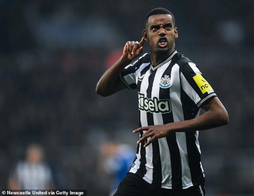 Arsenal will win the Premier League if Liverpool fail to sign Isak, Mark Clattenburg predicts
