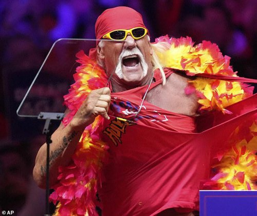 Former WWE Women's Champion mourns Hulk Hogan