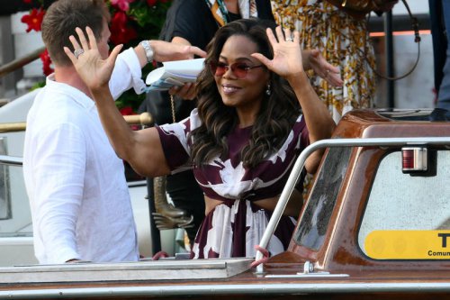 Oprah Winfrey denies blocking people fleeing tsunami in Hawaii from accessing &lsquo;Oprah&rsquo;s Road&rsquo;