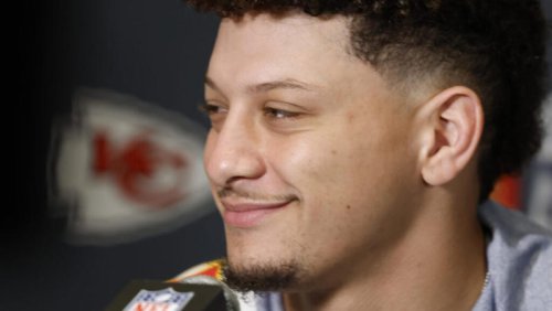 Chiefs Rookie 1st-Round Pick Putting Foot Down in Training Camp