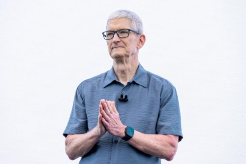 Apple Growth Rebounds on Strength of iPhone 16 Line, China