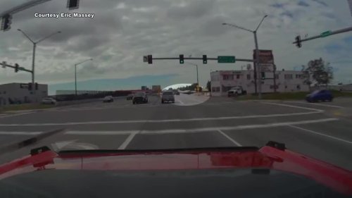 VIDEO: Plane crosses 5th Avenue in Anchorage