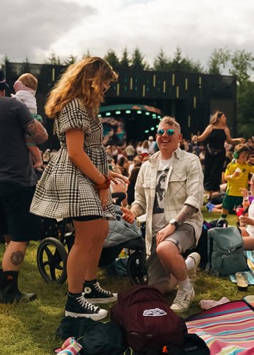 'Brilliant pics to have' Couple gets engaged at All Together Now