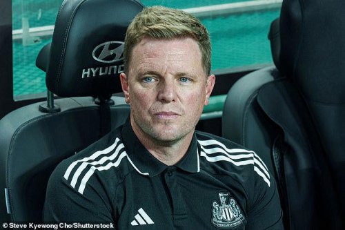 Alexander Isak sent fortnight warning by Eddie Howe after striker went AWOL to force Liverpool move