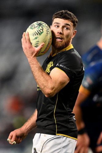 Late blooming roofer bolts into All Blacks squad
