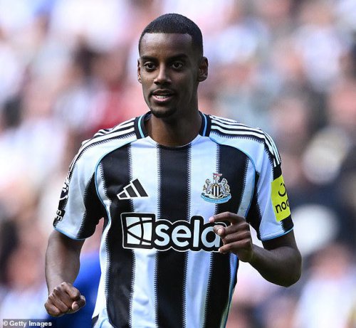 Isak returns to Newcastle training ground after going AWOL in attempt to secure Liverpool move