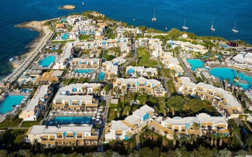 British woman who died in Crete swimming pool named