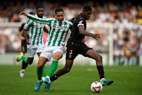 Transfers live: Gyokeres to fly in for Arsenal move, Isak misses tour