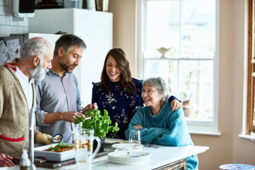 How to recover from a draining family visit, according to psychotherapists