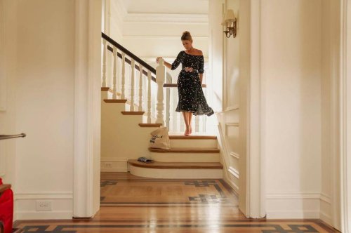 Carrie Bradshaw's Townhouse Was Designed to Overwhelm Her