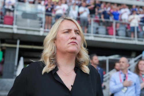 Hayes urges Wiegman to bench Agyemang for Euro final