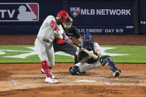 Schwarber, Realmuto power Phillies to 12-5 win, dropping Yankees 5 1/2 games back of Blue Jays