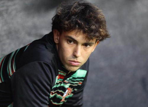 Chelsea agree transfer and block Liverpool star's move