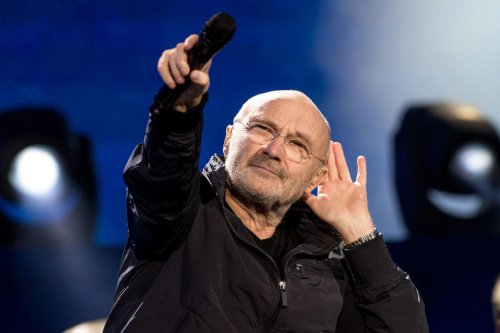 Phil Collins admitted to hospital after health rumours