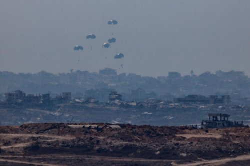 Israel announces &lsquo;tactical pause&rsquo; in fighting as Jordan and UAE begin aid drops into starving Gaza