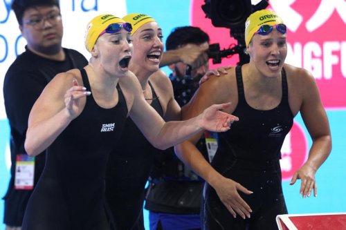 Amazing Aussies: Two underdog relay teams pluck shock golds