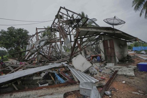 Thai and Cambodian leaders to meet in Malaysia for talks to end deadly border dispute