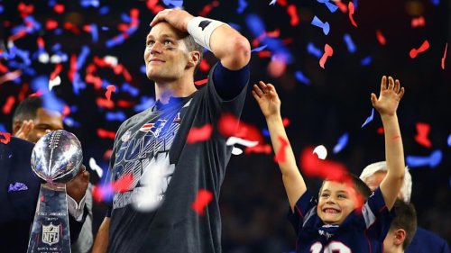 Tom Brady wants Michigan basketball to recruit teenage son showing off dunking skills