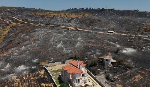 Irish tourists on high alert as wildfires rage across the Mediterranean